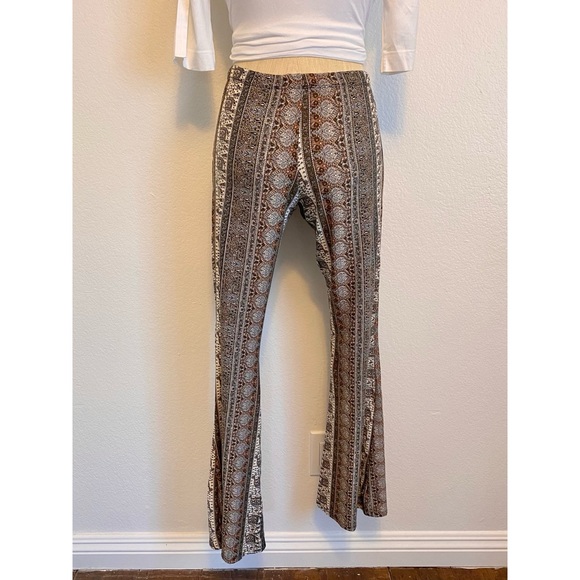 Boho Patterned Flare Pants - Picture 3 of 4